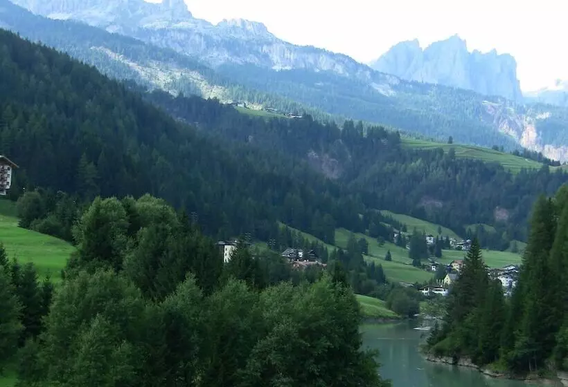 酒店 Belvedere Dolomiti