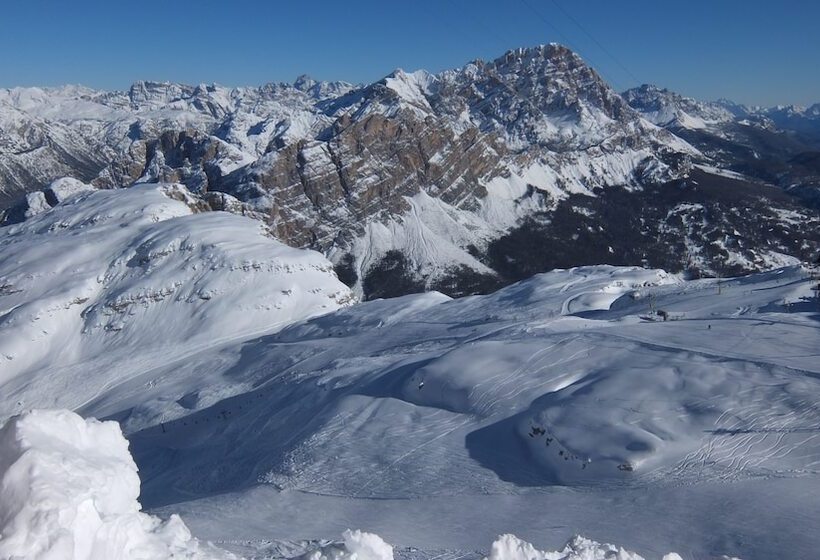 בית מלון כפרי Belvedere Dolomiti