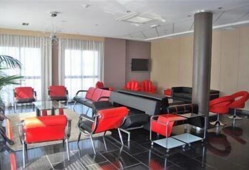 هتل Cuatro Hermanas