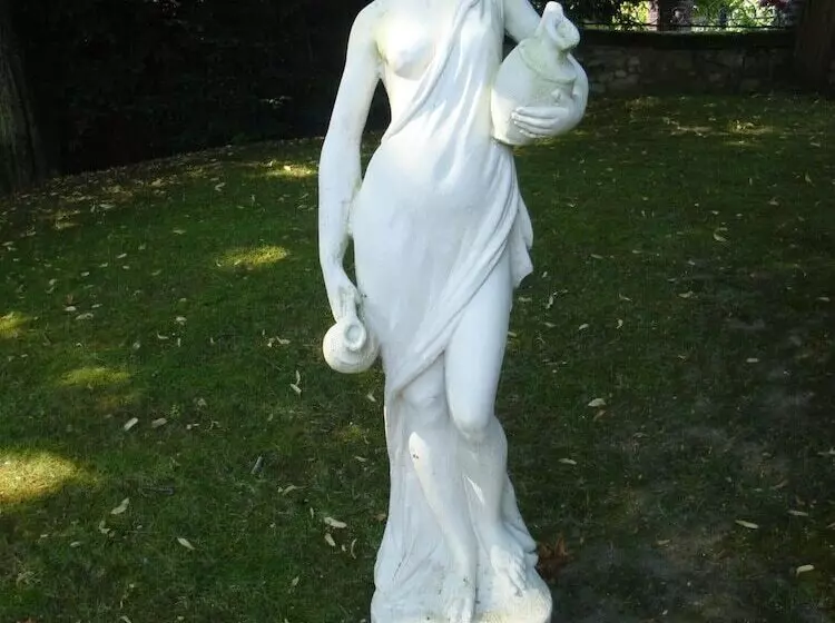 هتل Hostellerie Du Royal Lieu