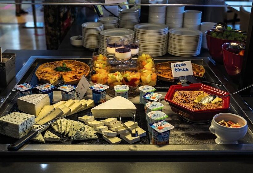 בית מלון כפרי Hôtel Vendôme Menton