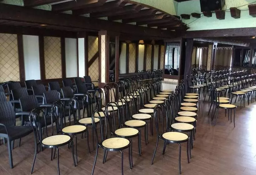 ホテル Hôtel Restaurant Caribou