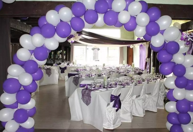 ホテル Hôtel Restaurant Caribou