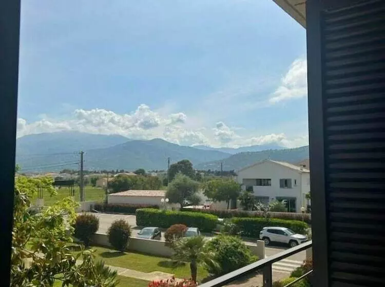 Отель Hôtel Spa Restaurant La Madrague