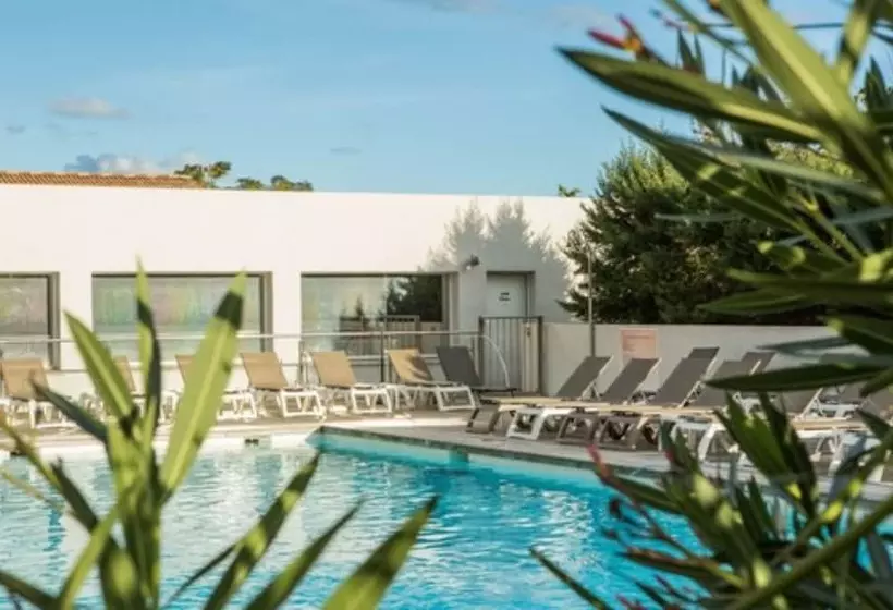 Отель Hôtel Spa Restaurant La Madrague