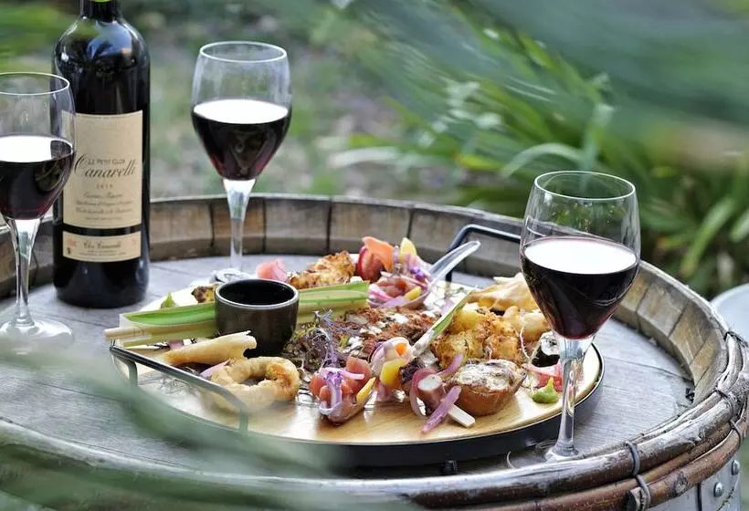 Отель Hôtel Spa Restaurant La Madrague