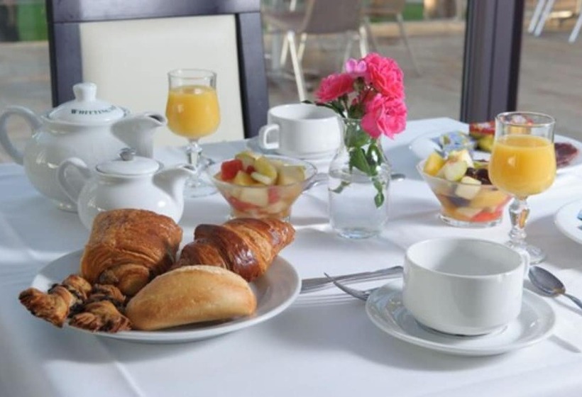 Отель Hôtel Spa Restaurant La Madrague