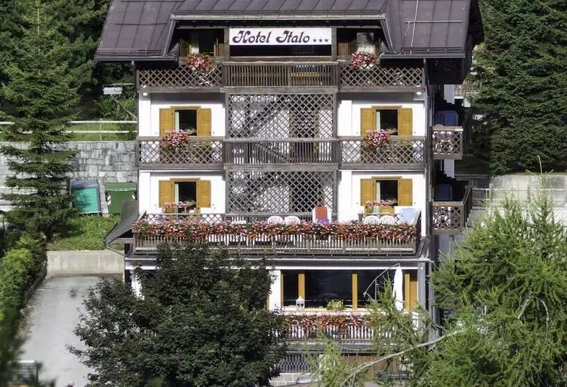 ホテル Italo