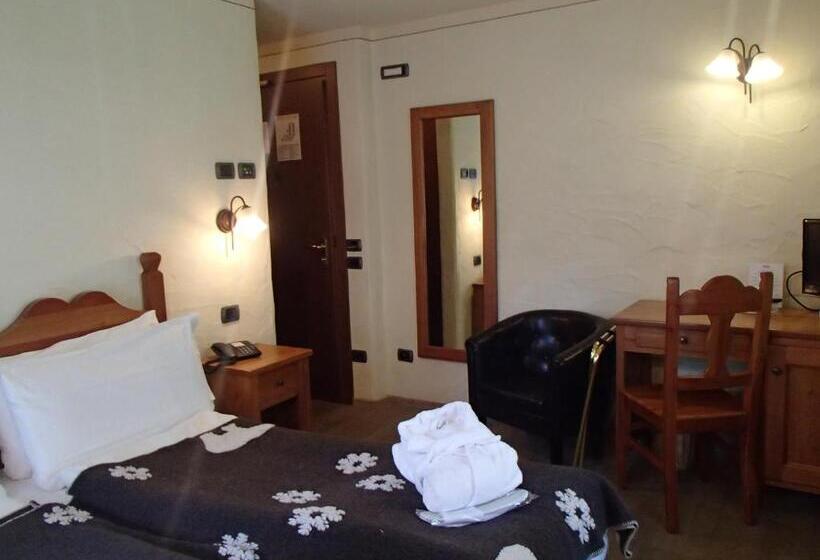 בית מלון כפרי Le Rocher