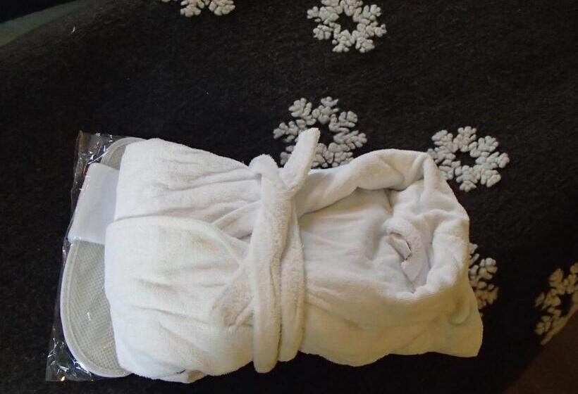 בית מלון כפרי Le Rocher