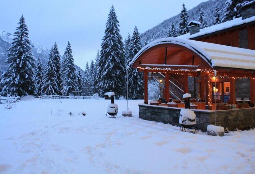 בית מלון כפרי Le Rocher