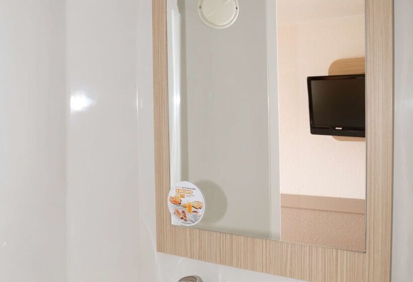 Отель Premiere Classe Toulouse Ouest Blagnac Aeroport