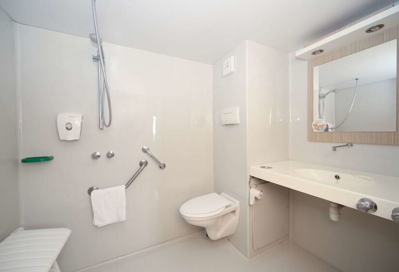 Отель Premiere Classe Toulouse Ouest Blagnac Aeroport