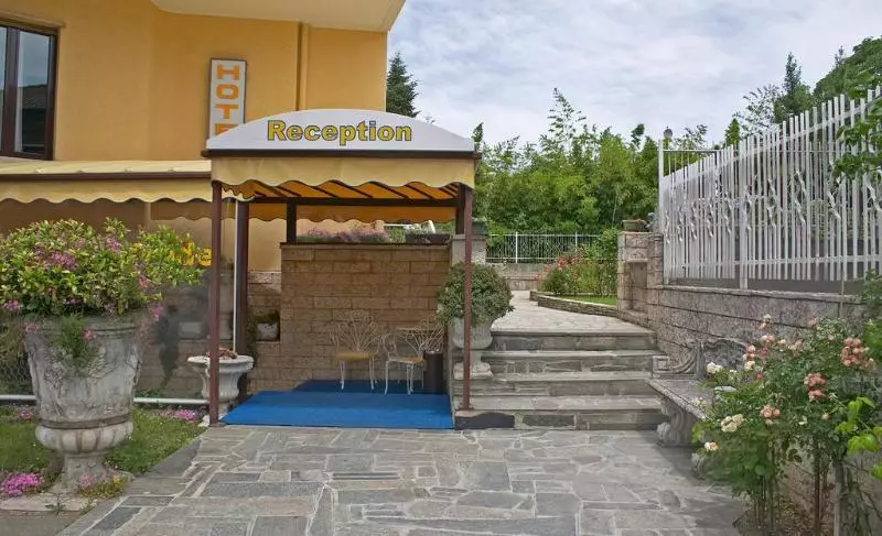 Отель Quattro Strade