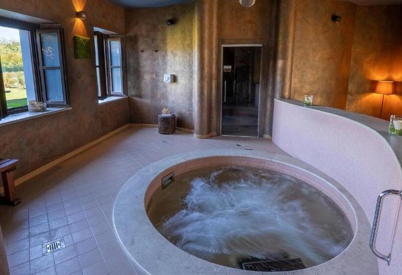 هتل Relais Bella Rosina Pool & Spa