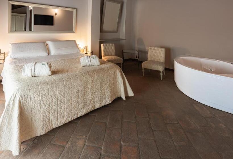 هتل Relais Bella Rosina Pool & Spa