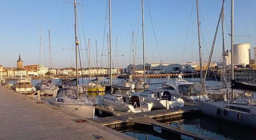 Отель Sables D O Et Son Restaurant Le 16 Bis