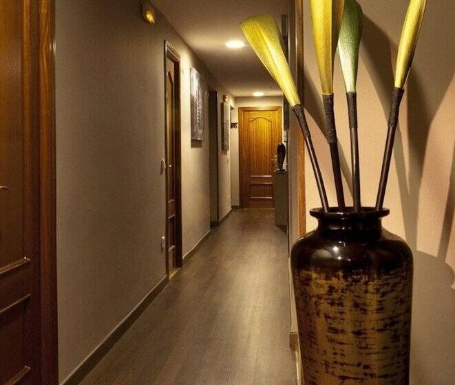 Thc Bergantin Hostel