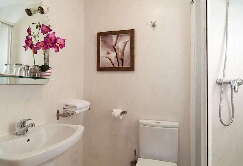 Thc Bergantin Hostel