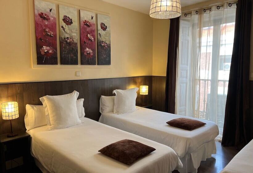 Thc Bergantin Hostel