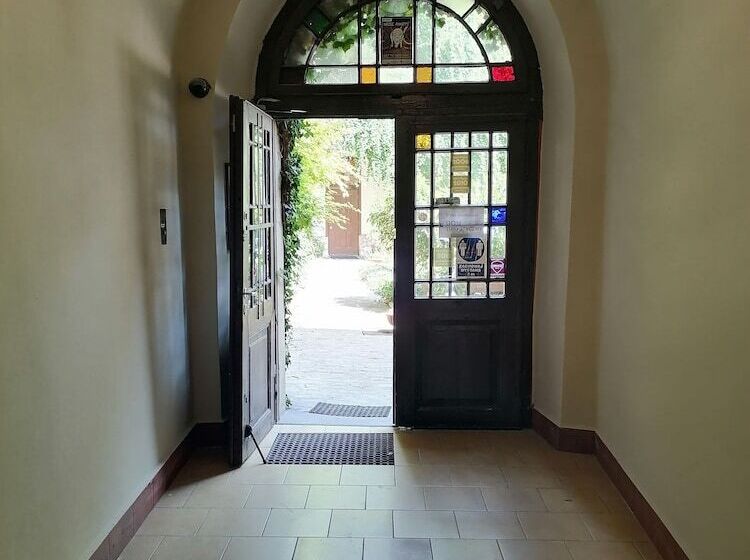 Globtroter Guest House