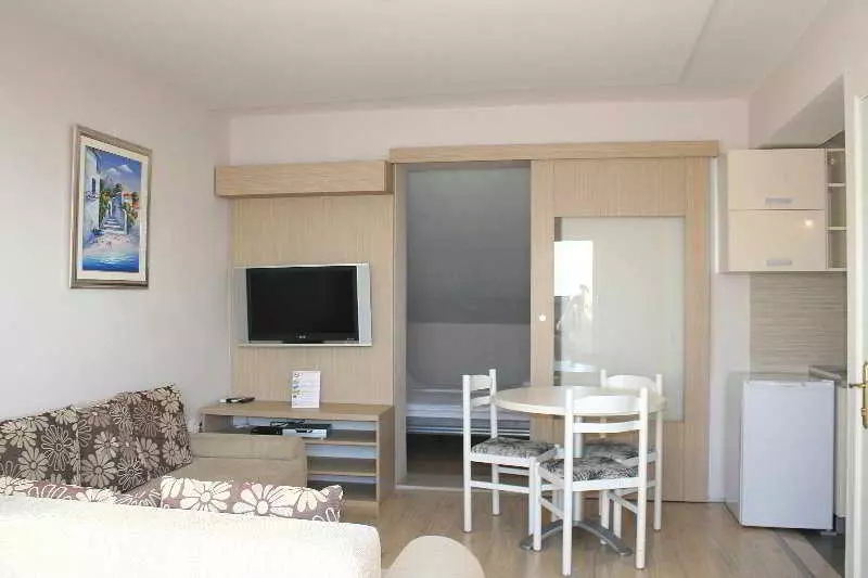 هتل Apartments Johnny