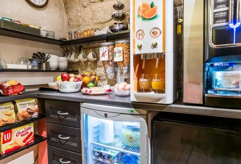 هتل Austin S Saint Lazare