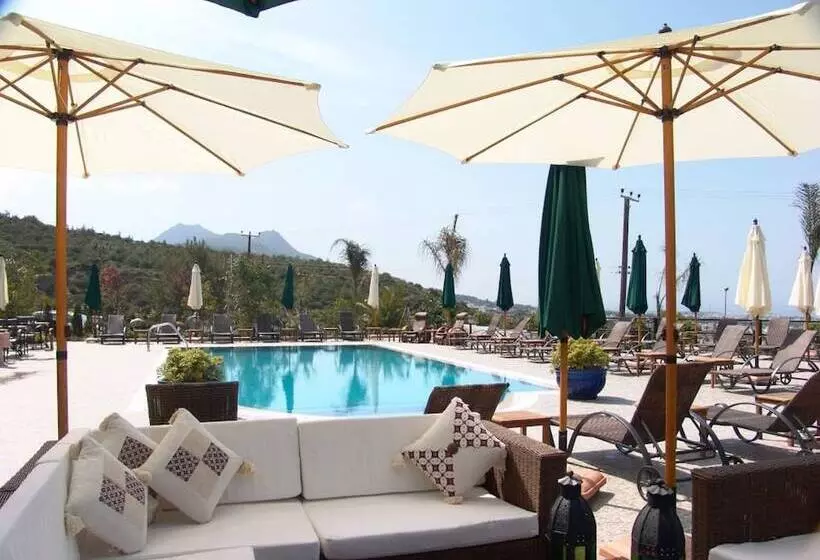 هتل Bella View Art Boutique