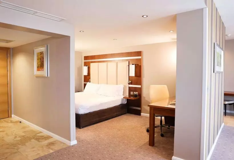 Hotel Doubletree By Hilton  Milton Keynes