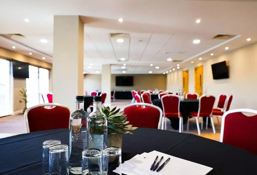 Hotel Doubletree By Hilton  Milton Keynes