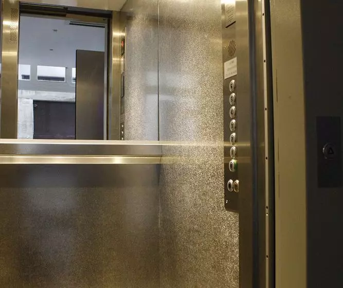 ホテル The Element