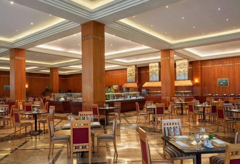 هتل Jaz Grand Marsa