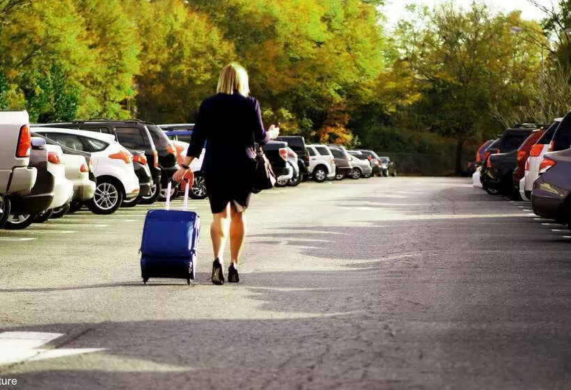 בית מלון כפרי Kyriad Direct Perpignan Nord   Aéroport