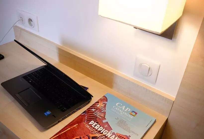 בית מלון כפרי Kyriad Direct Perpignan Nord   Aéroport