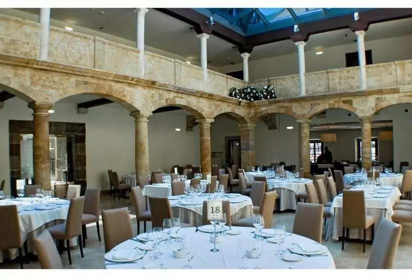 Hotel Palacio De Meras