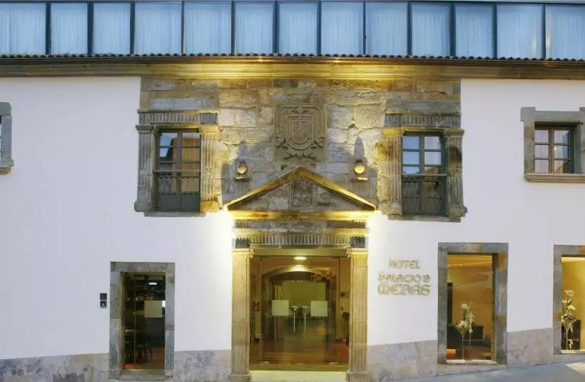 Hotel Palacio De Meras