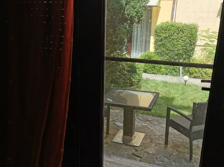 هتل Prince Residence Apartments