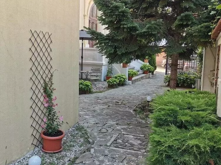 هتل Prince Residence Apartments