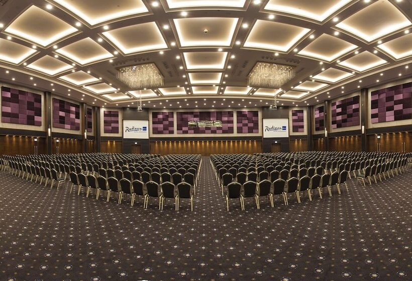 Radisson Blu Hotel & Convention Center, Alexandria