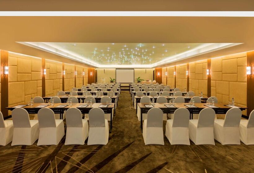 هتل Radisson Suites Bangkok Sukhumvit