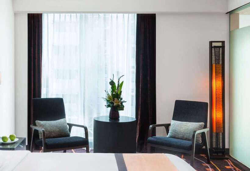 هتل Radisson Suites Bangkok Sukhumvit