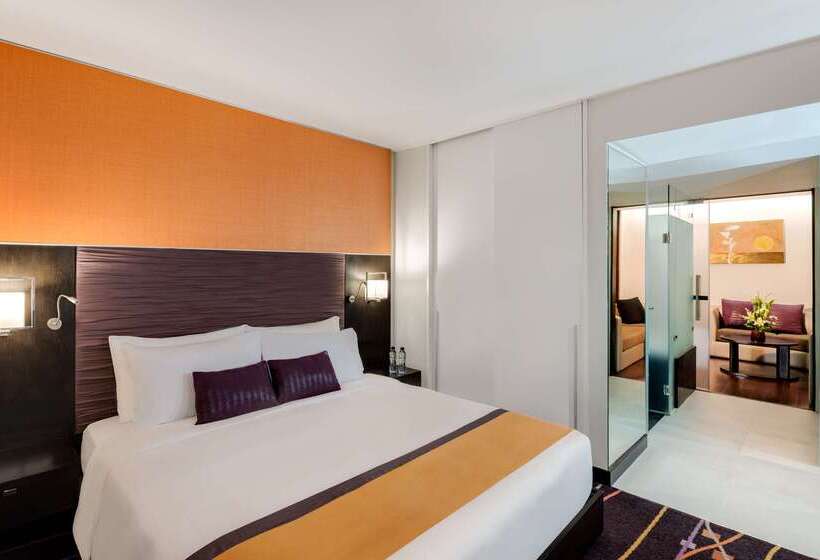 هتل Radisson Suites Bangkok Sukhumvit