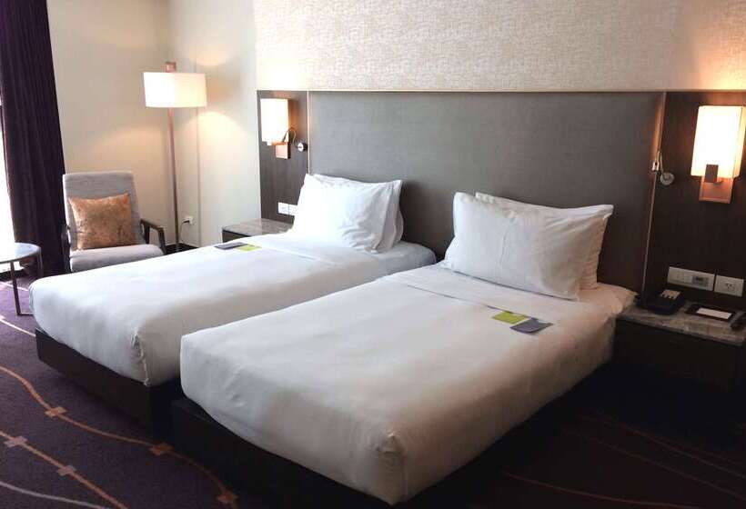 هتل Radisson Suites Bangkok Sukhumvit