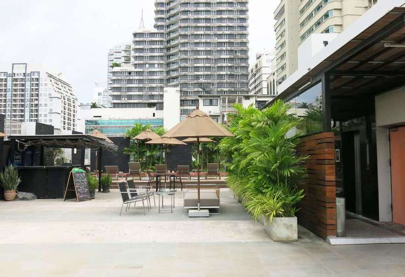 هتل Radisson Suites Bangkok Sukhumvit