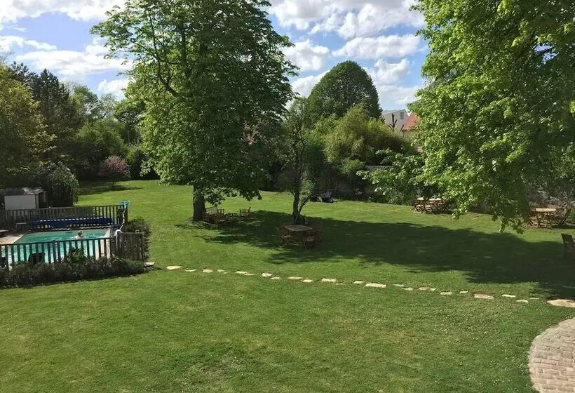 Отель L Aunette Cottage