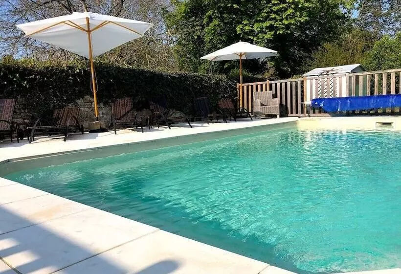 Отель L Aunette Cottage