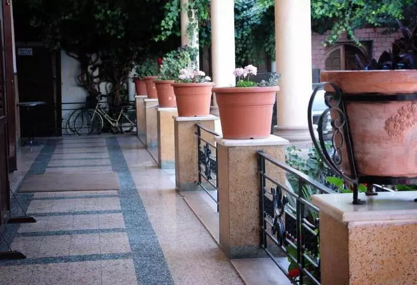 هتل Saint Georges Tunis