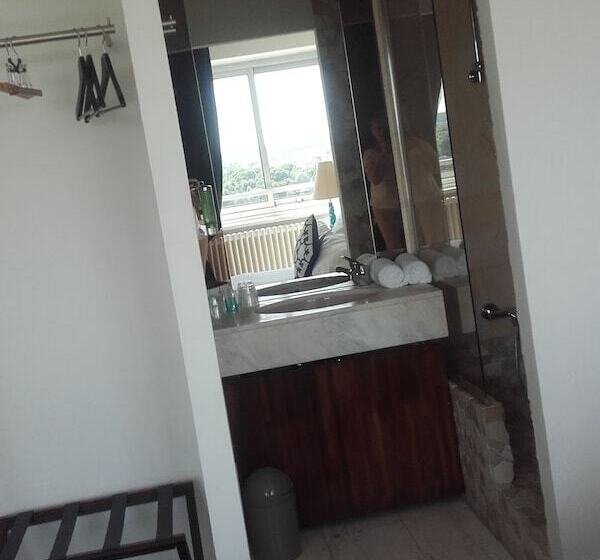 فندق The Originals City, Hôtel Le Concorde Panoramique, Thionville