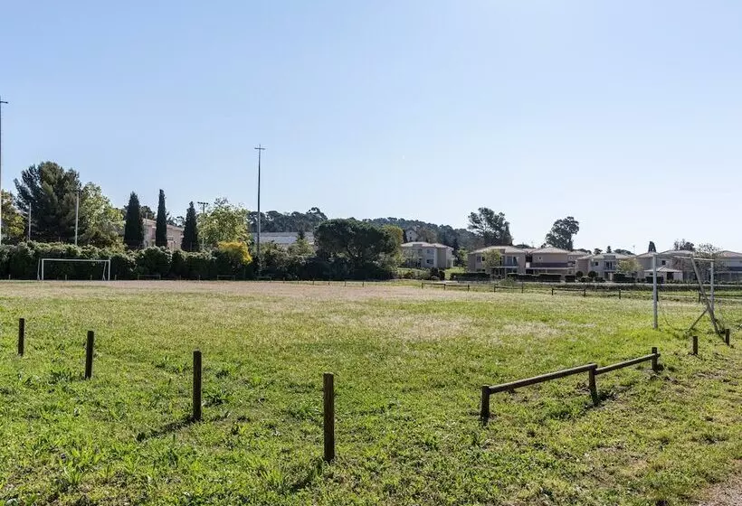 Отель Vacanceole  Residence L Ile D Or