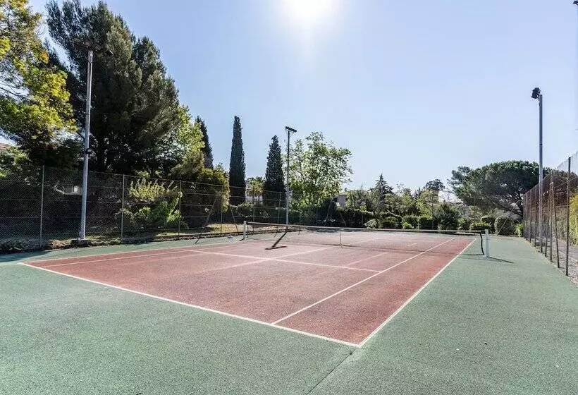 Отель Vacanceole  Residence L Ile D Or